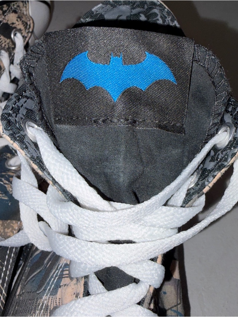 Converse All Star Chuck Taylor X DC Comics Batman High Top Sneakers size 10 - Picture 9 of 12